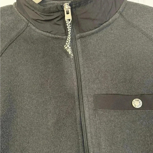 The North Face Fleece Pullover - Picture 3 of 6